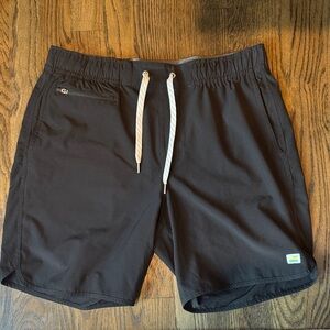 Vuori Bank Shorts Men’s M Black Athletic Shorts